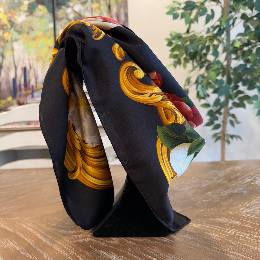 Authentic Chanel Scarf - Picture 5 of 8